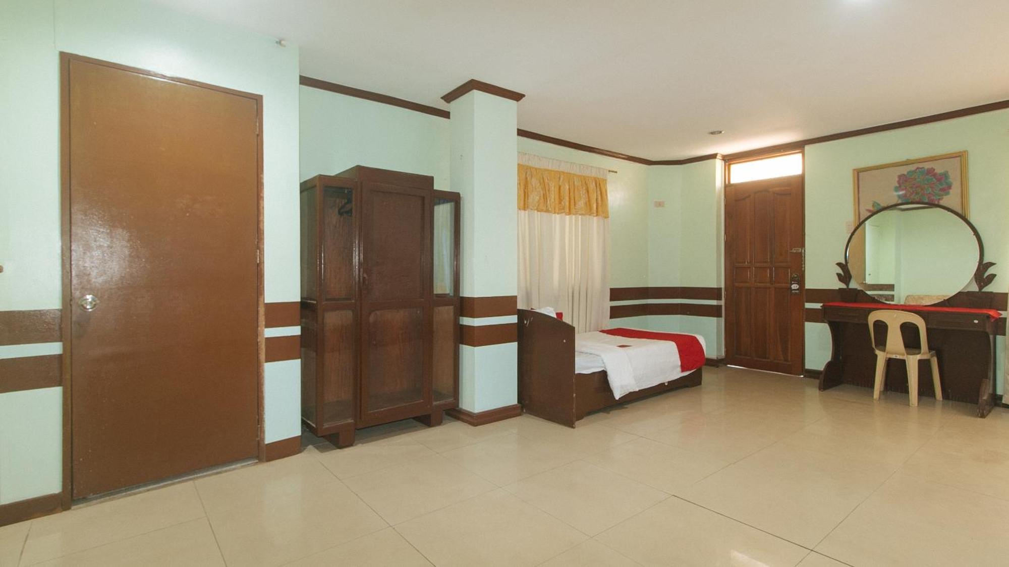 Reddoorz At Maanyag Pension House Mandaue Cebu Esterno foto