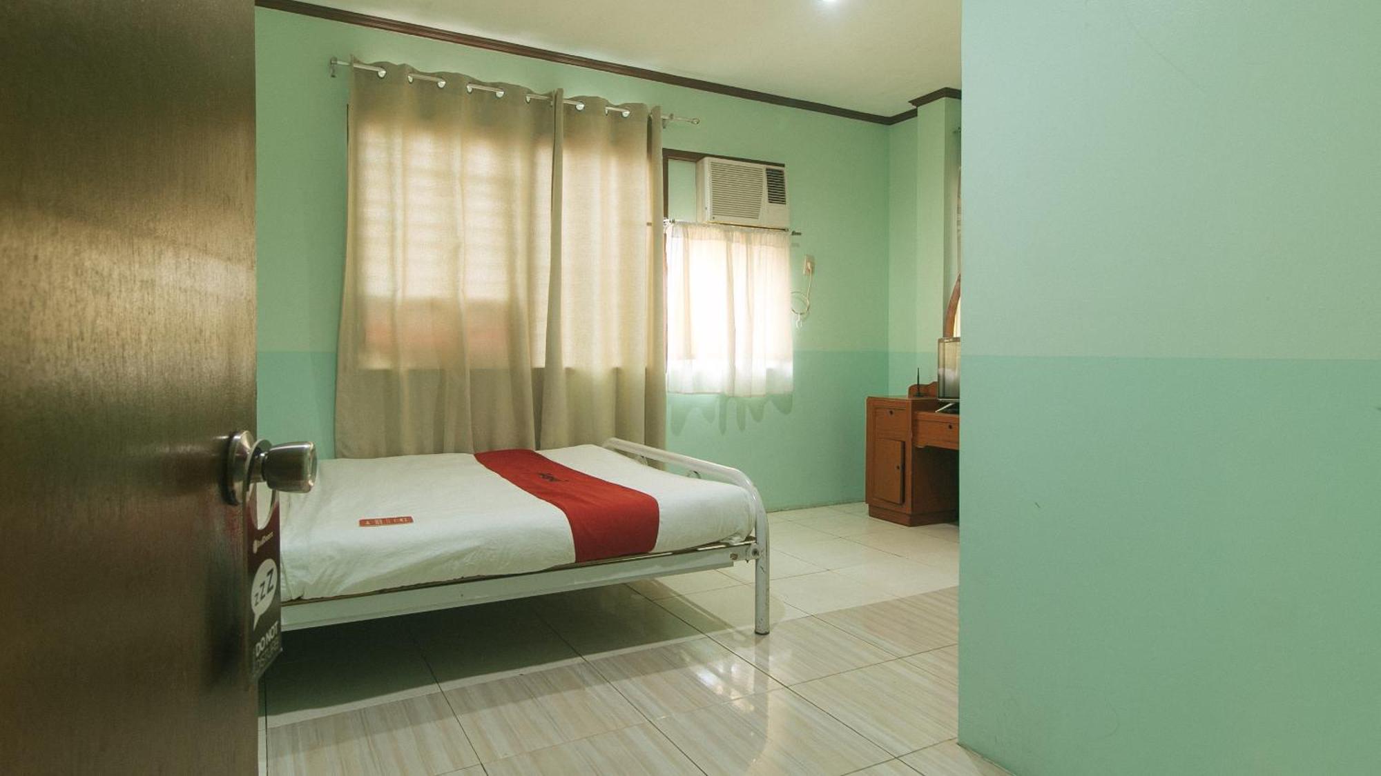 Reddoorz At Maanyag Pension House Mandaue Cebu Esterno foto
