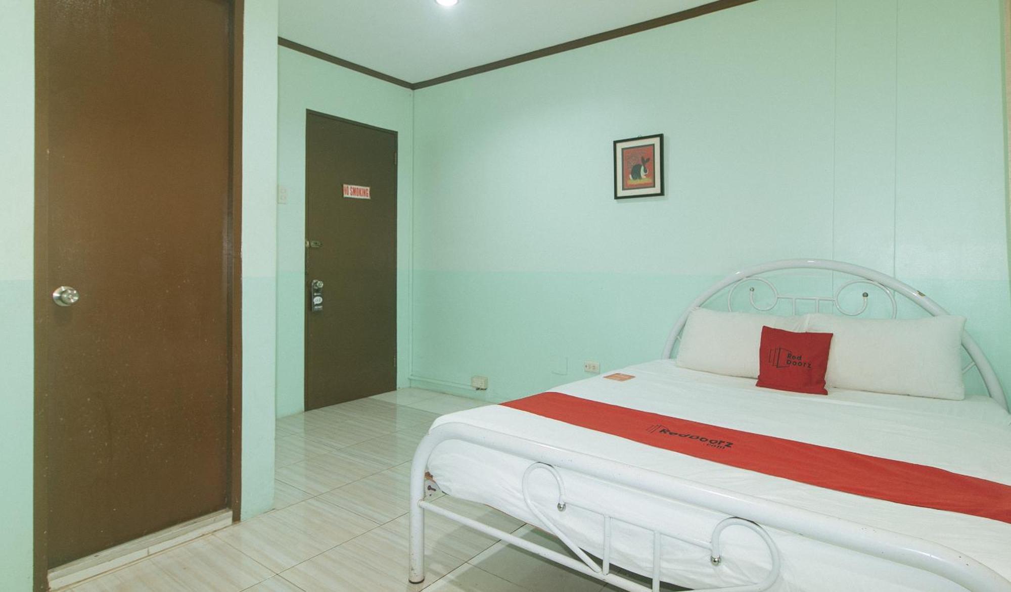 Reddoorz At Maanyag Pension House Mandaue Cebu Esterno foto