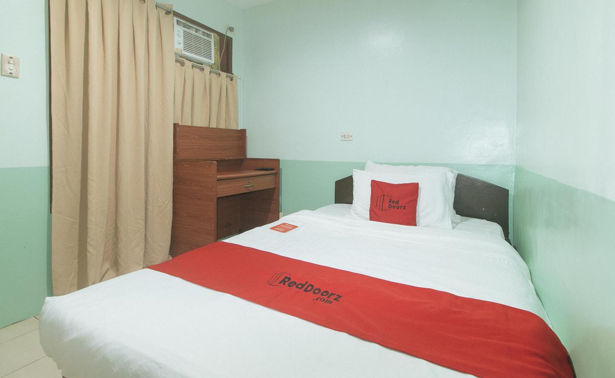 Reddoorz At Maanyag Pension House Mandaue Cebu Esterno foto