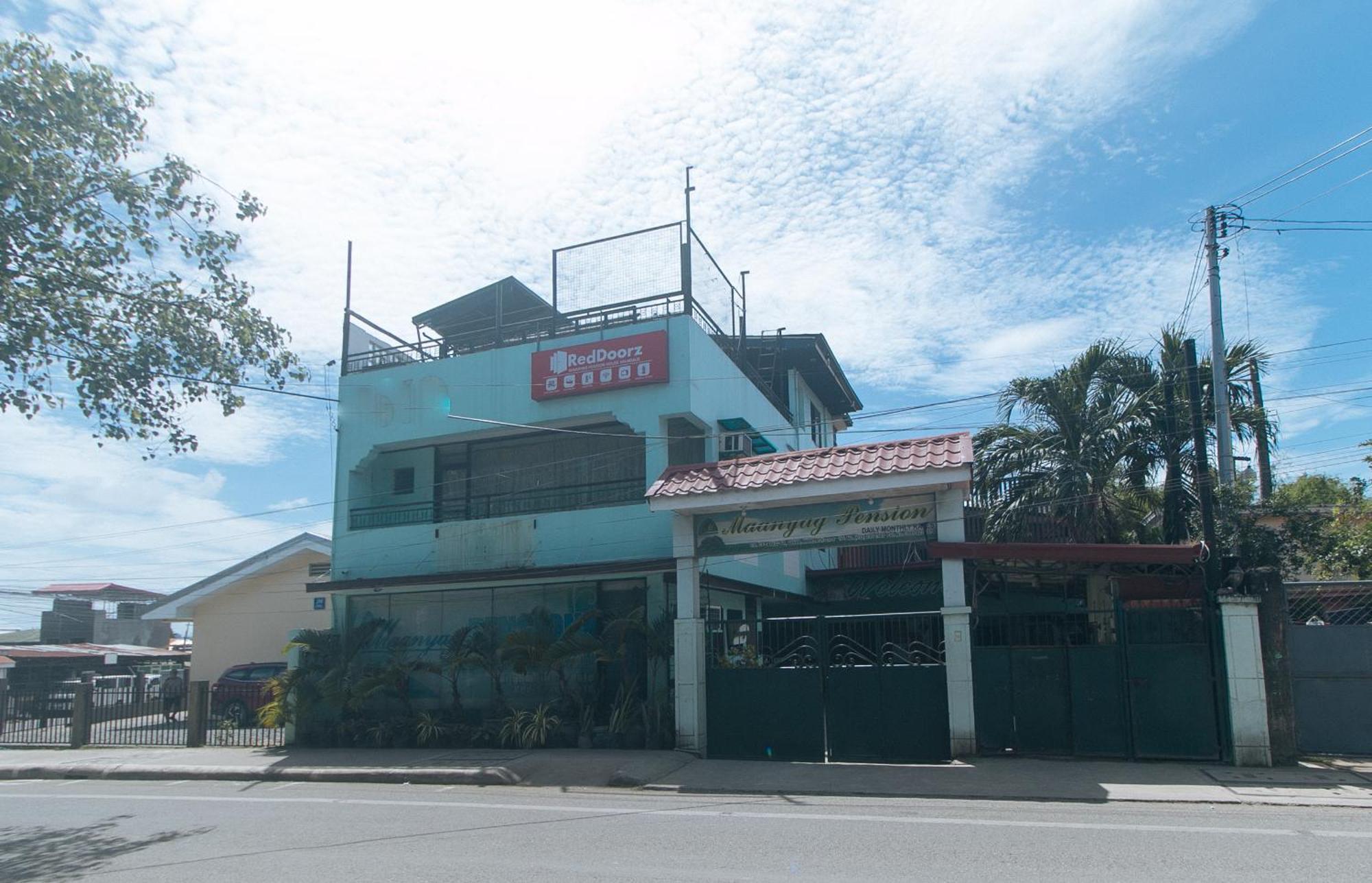 Reddoorz At Maanyag Pension House Mandaue Cebu Esterno foto